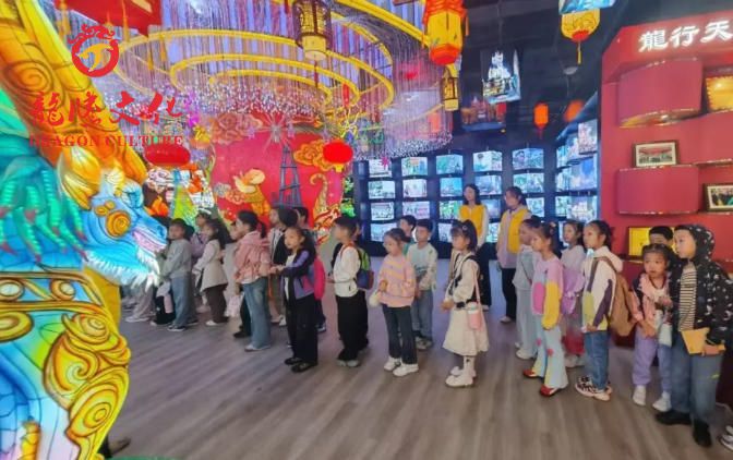 走进龙腾文化，探寻&ldquo;灯与龙&rdquo;的奇幻之旅